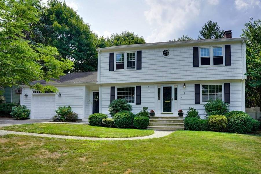 5 Hathaway Circle, Arlington, MA 02476