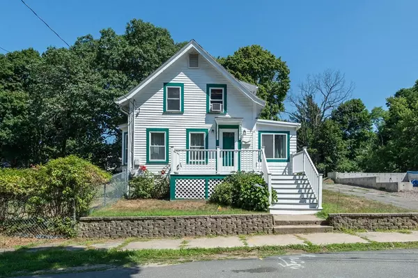 22 Tremont St, Stoneham, MA 02180
