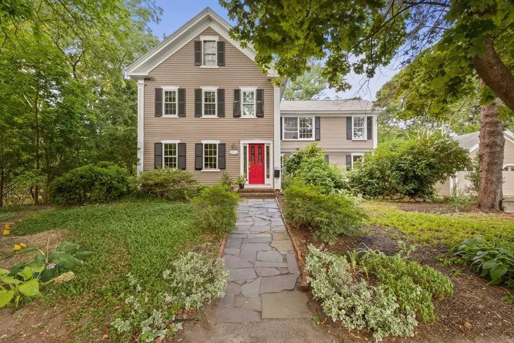 Scituate, MA 02066,422 Country Way
