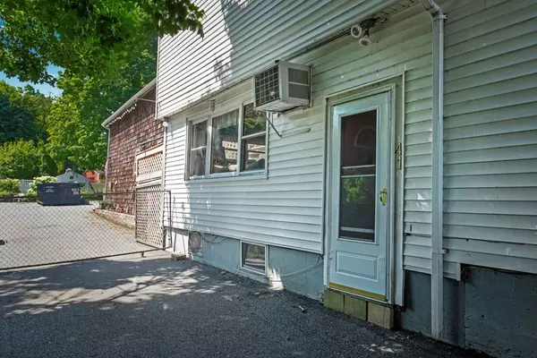 Stoneham, MA 02180,41 Spring St