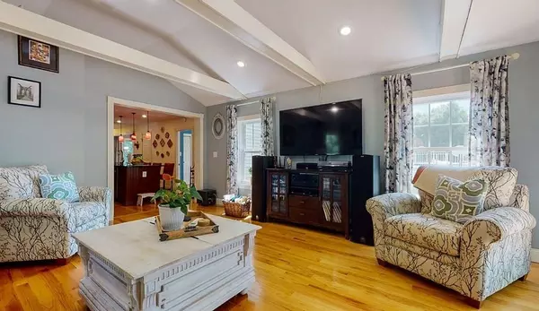 Clinton, MA 01510,66 Kilmurray St