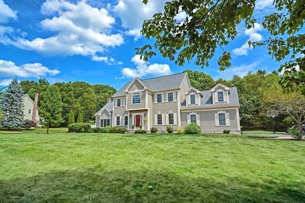 Holliston, MA 01746,25 Morgans Way