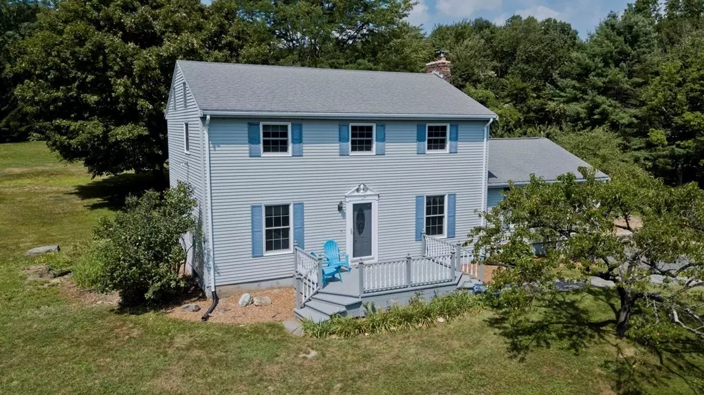 521 South Ln, Granville, MA 01034