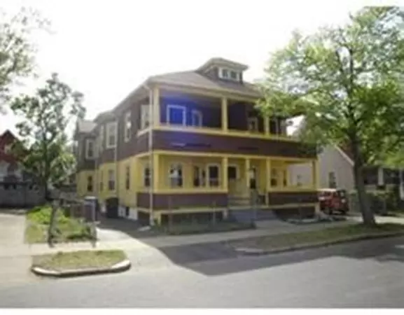 56 Kenyon St, Springfield, MA 01109
