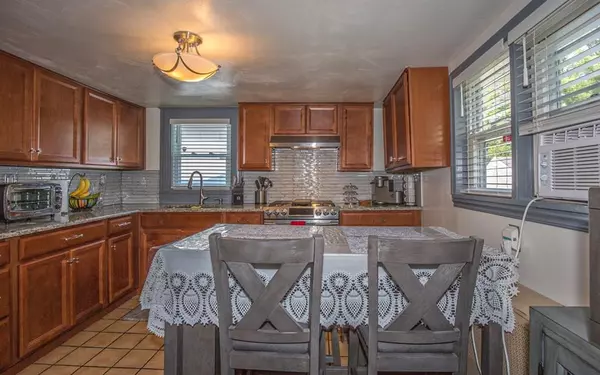 Springfield, MA 01119,50 Brickett St