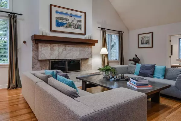 Sherborn, MA 01770,55 Farm Rd