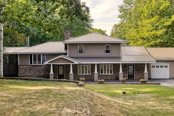 12 South Rd, Kingston, NH 03833