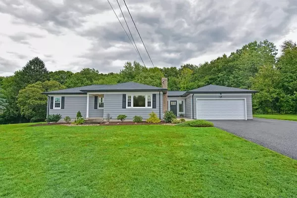 107 W Greenville Rd, Smithfield, RI 02828