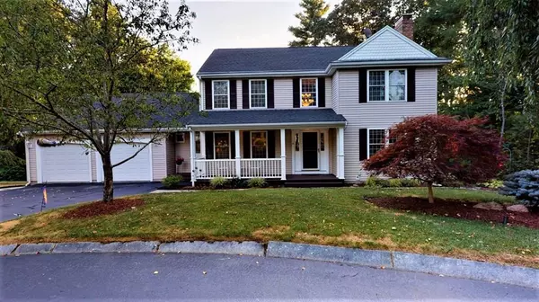 10 Maple Ter, Plainville, MA 02762