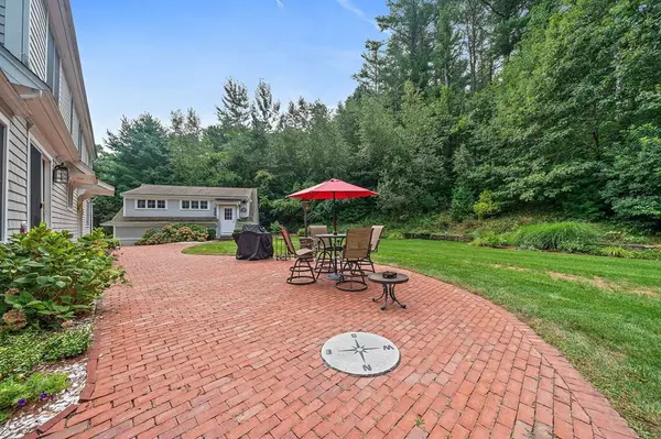 Duxbury, MA 02332,259 Crescent St