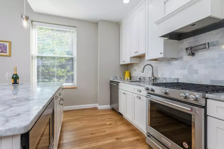 12 Cumberland St #1, Boston, MA 02115