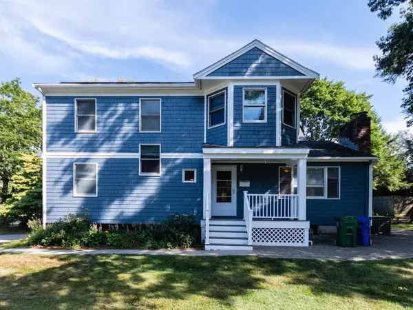 86 W Pine St, Newton, MA 02466