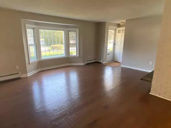 West Boylston, MA 01583,39 Kings Mountain Dr