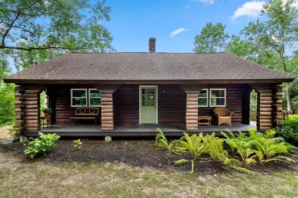 West Newbury, MA 01985,387 Middle St
