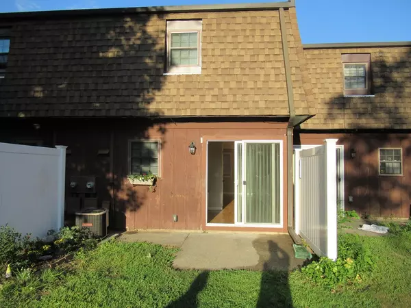 Southampton, MA 01073,146 College Highway #3