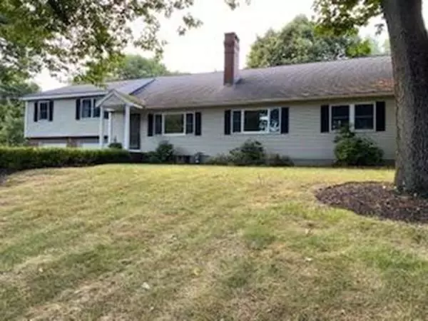 Topsfield, MA 01983,18 Winsor Ln