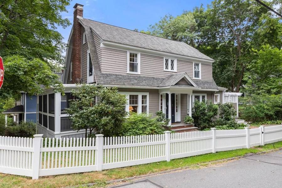 45 Howe Street, Wellesley, MA 02482