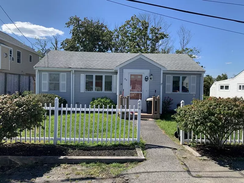 44 Mcarthur Ln, Marshfield, MA 02050