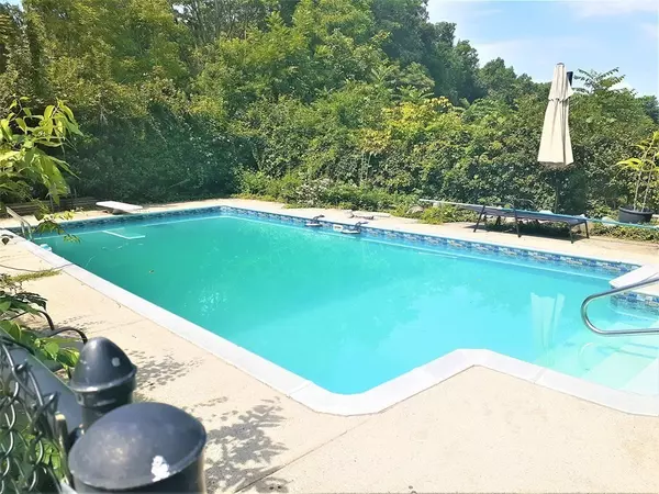 West Bridgewater, MA 02379,87 Brooks Place/Roosevelt Ave