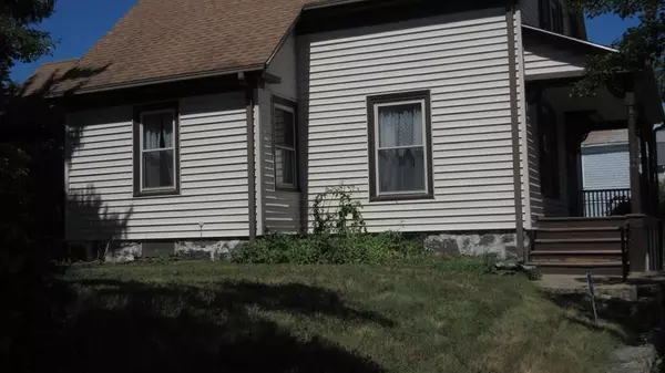 Beverly, MA 01915,64 Essex St