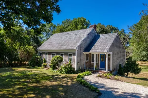 22 Prospect Rd, Mattapoisett, MA 02739