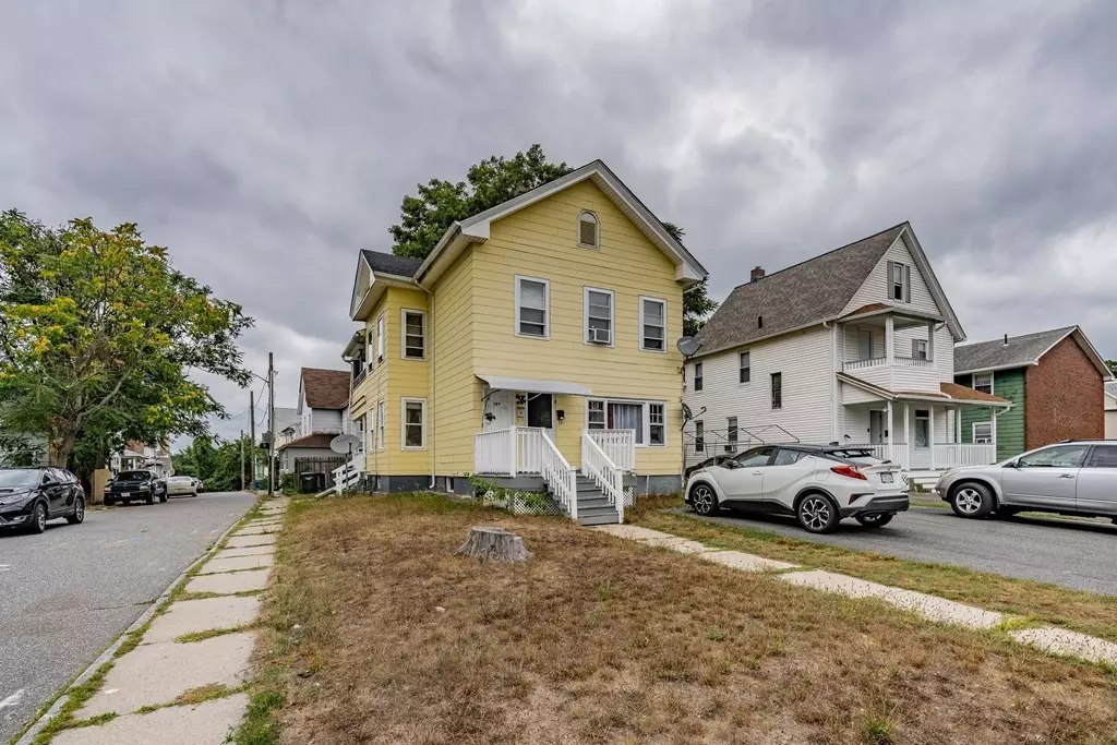 Springfield, MA 01108,137-139 Allen St