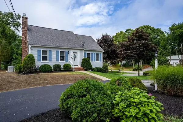 12 Carlton Rd, Bourne, MA 02532