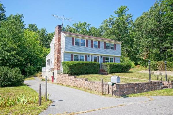 10 Margaret Rd, Tyngsborough, MA 01879