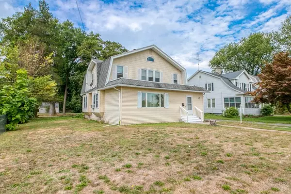 West Springfield, MA 01089,124 Riverdale St