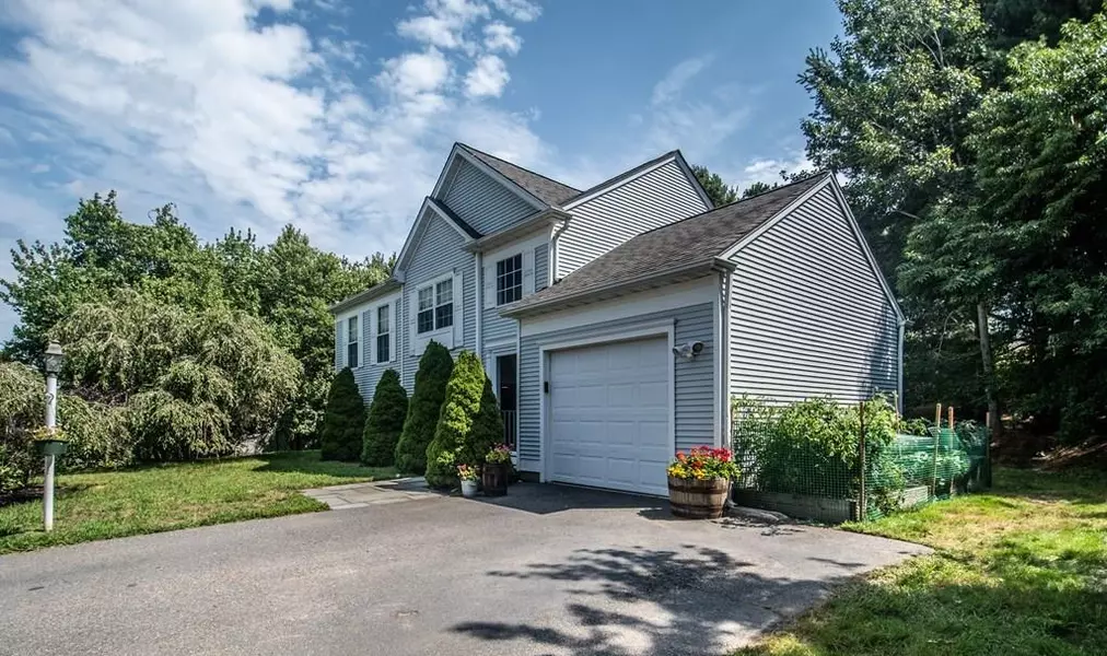 483 Lunns Way, Plymouth, MA 02360