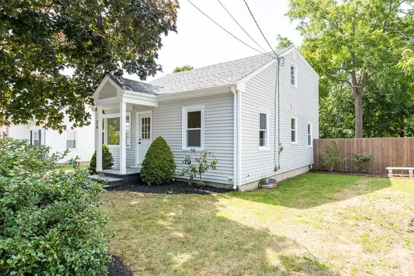 Acushnet, MA 02743,26 Saucier St