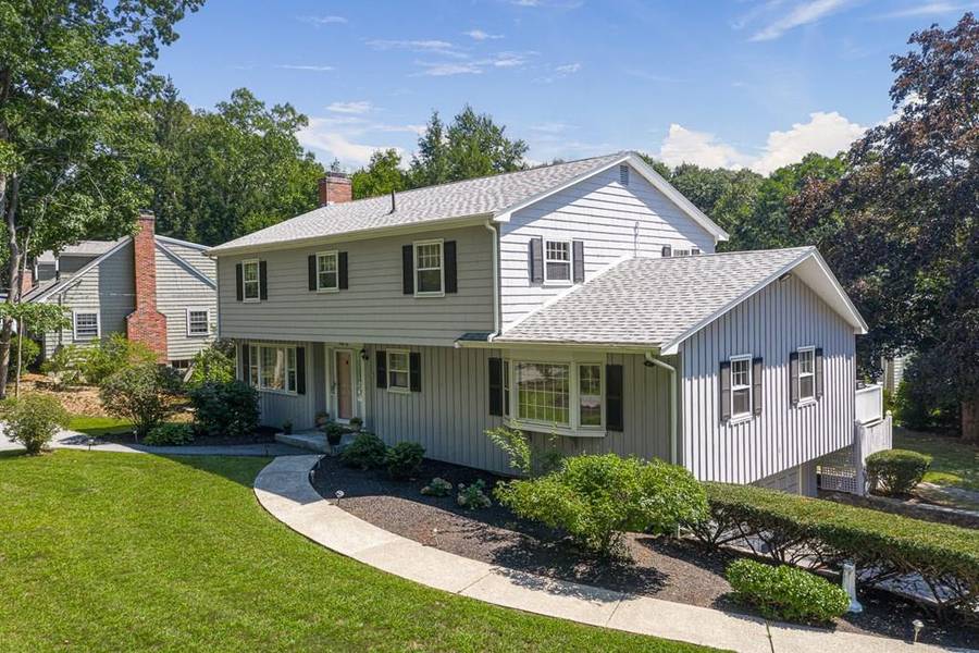 36 Bannister Road, Andover, MA 01810