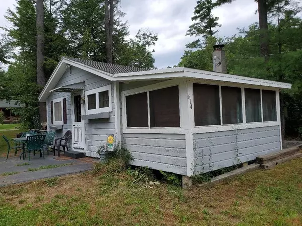 Derry, NH 03038,614 Collettes Grove