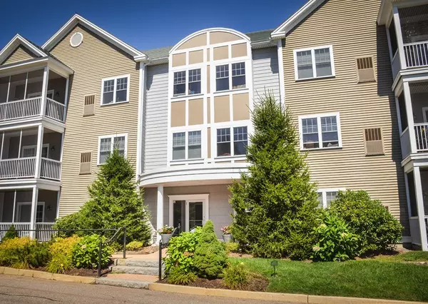 2112 Briarwood Vlg #2112, Clinton, MA 01510