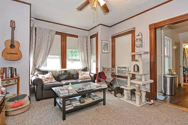 Clinton, MA 01510,70 Forest St