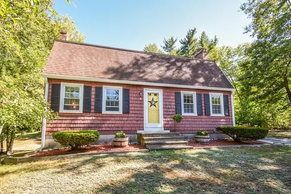 2 Pine St, Townsend, MA 01469