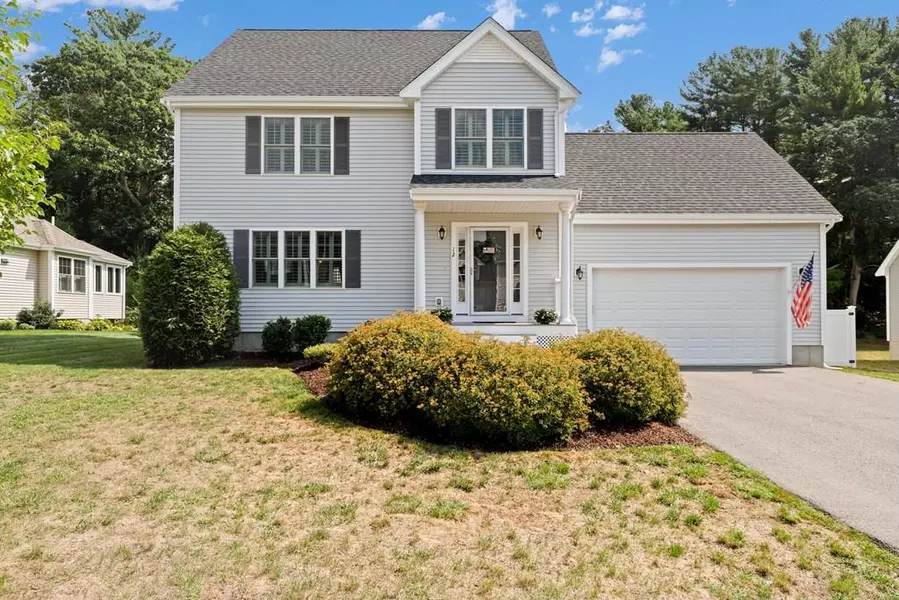 12 Saw Mill Ln, Rockland, MA 02370