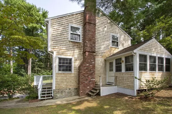 Duxbury, MA 02332,75 Teakettle Ln