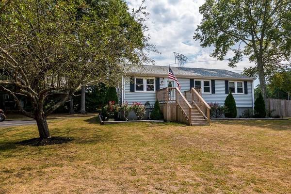 17 Great Meadow Dr., Carver, MA 02330