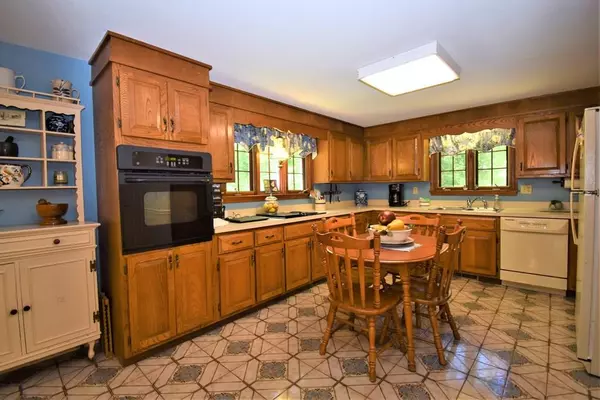 Kingston, NH 03848,10 Ridgewood Dr