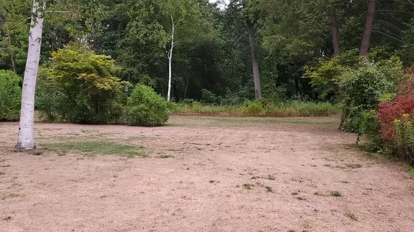 Agawam, MA 01001,71 Woodside Dr