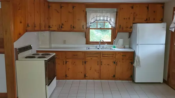 Agawam, MA 01001,71 Woodside Dr