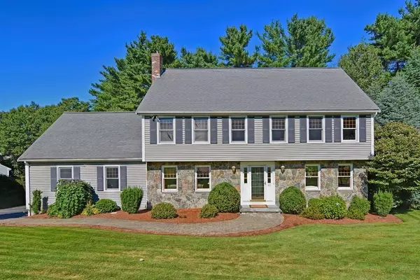 60 Martin Ln, Wrentham, MA 02093