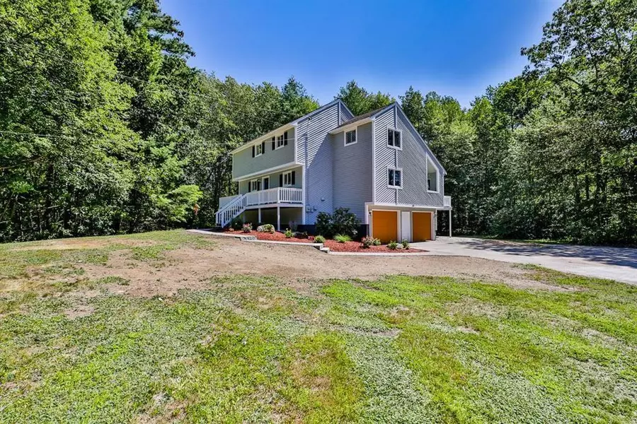 19 Kimberly Road, Hampstead, NH 03841