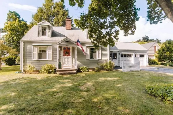 90 Roanoke Rd, Springfield, MA 01118