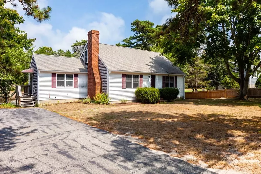 70 Long Rd, Harwich, MA 02645