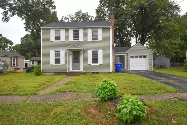 57 Bessemer St, Springfield, MA 01104