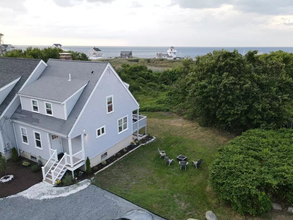 Scituate, MA 02066,7 Winslow Ave #7