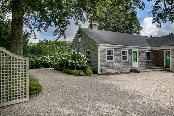 Mattapoisett, MA 02739,72-74 North St