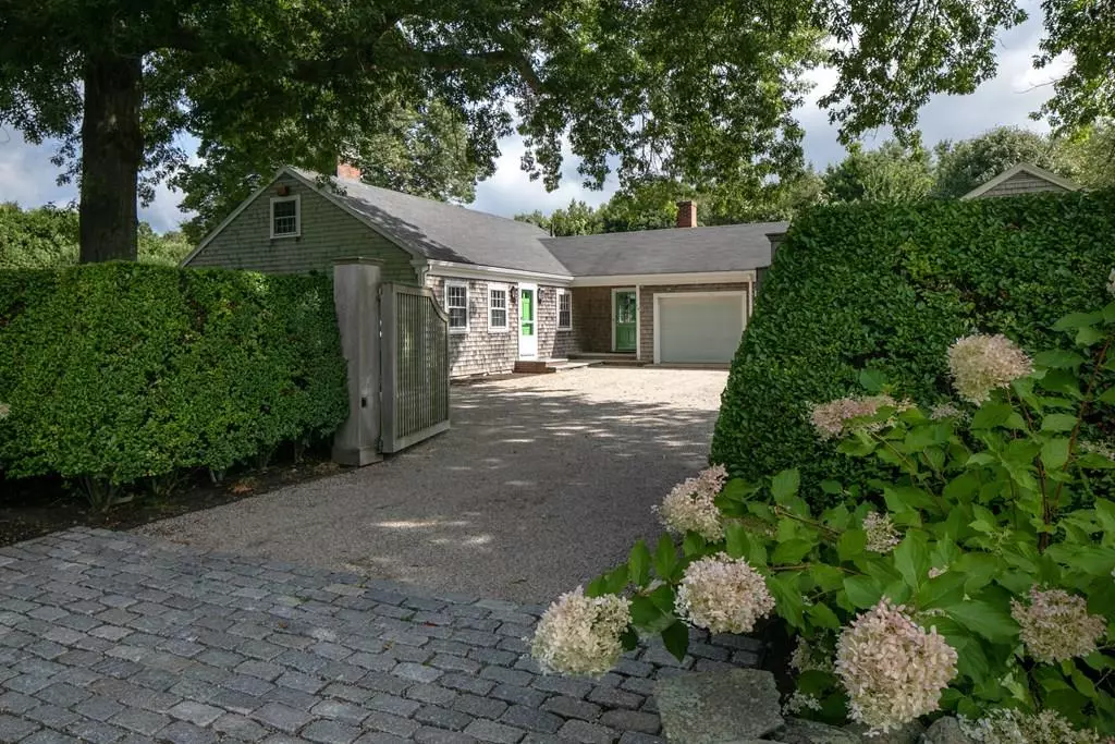 Mattapoisett, MA 02739,72-74 North St